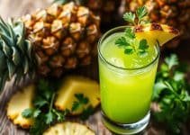 Pineapple-Parsley Purifier Juice