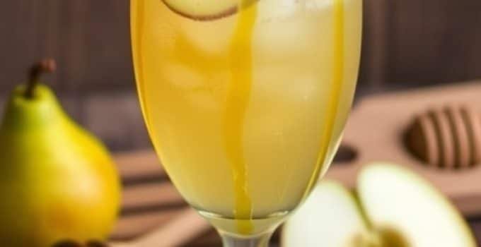 12 Delicious Apple and Pear Juicing Recipes